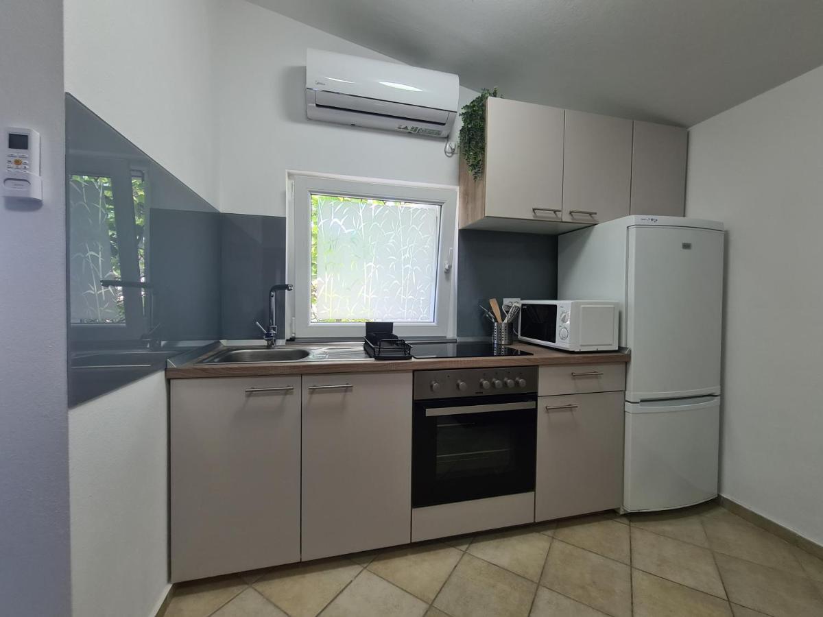 Apartments Ankora Vir Zewnętrze zdjęcie