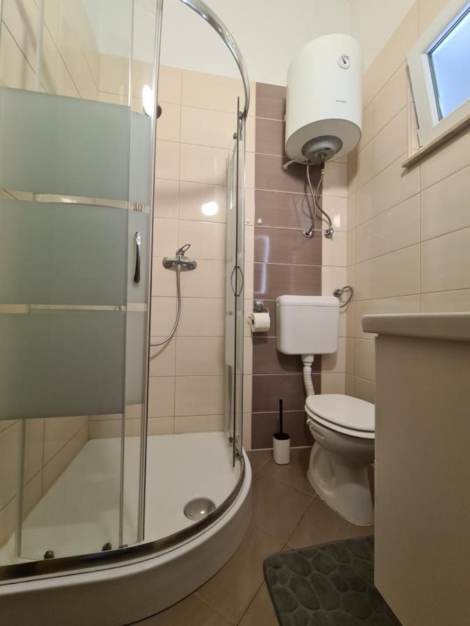 Apartments Ankora Vir Zewnętrze zdjęcie